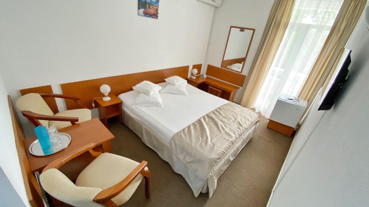 Hotel Decebal Нептун Экстерьер фото